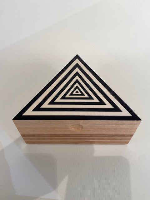Triangle Box | original work - Boxes at Artifex